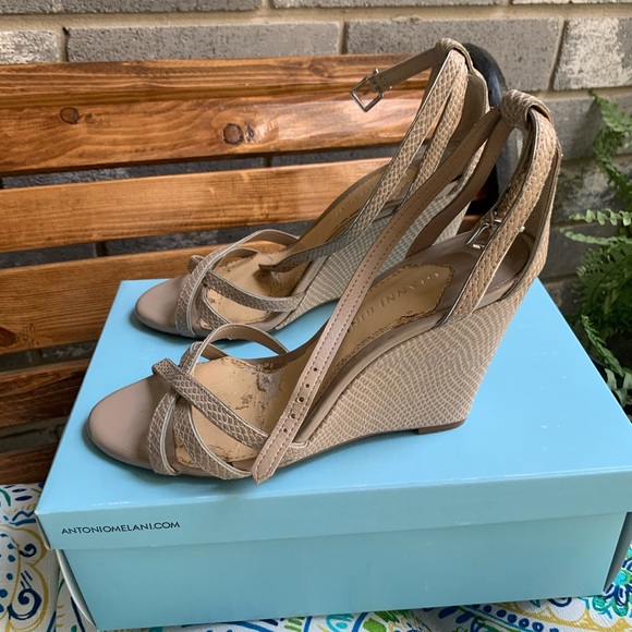 Wedge heels! - Picture 1 of 4